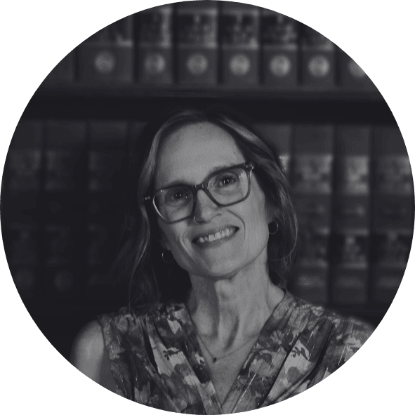 website round photos staff & board ()